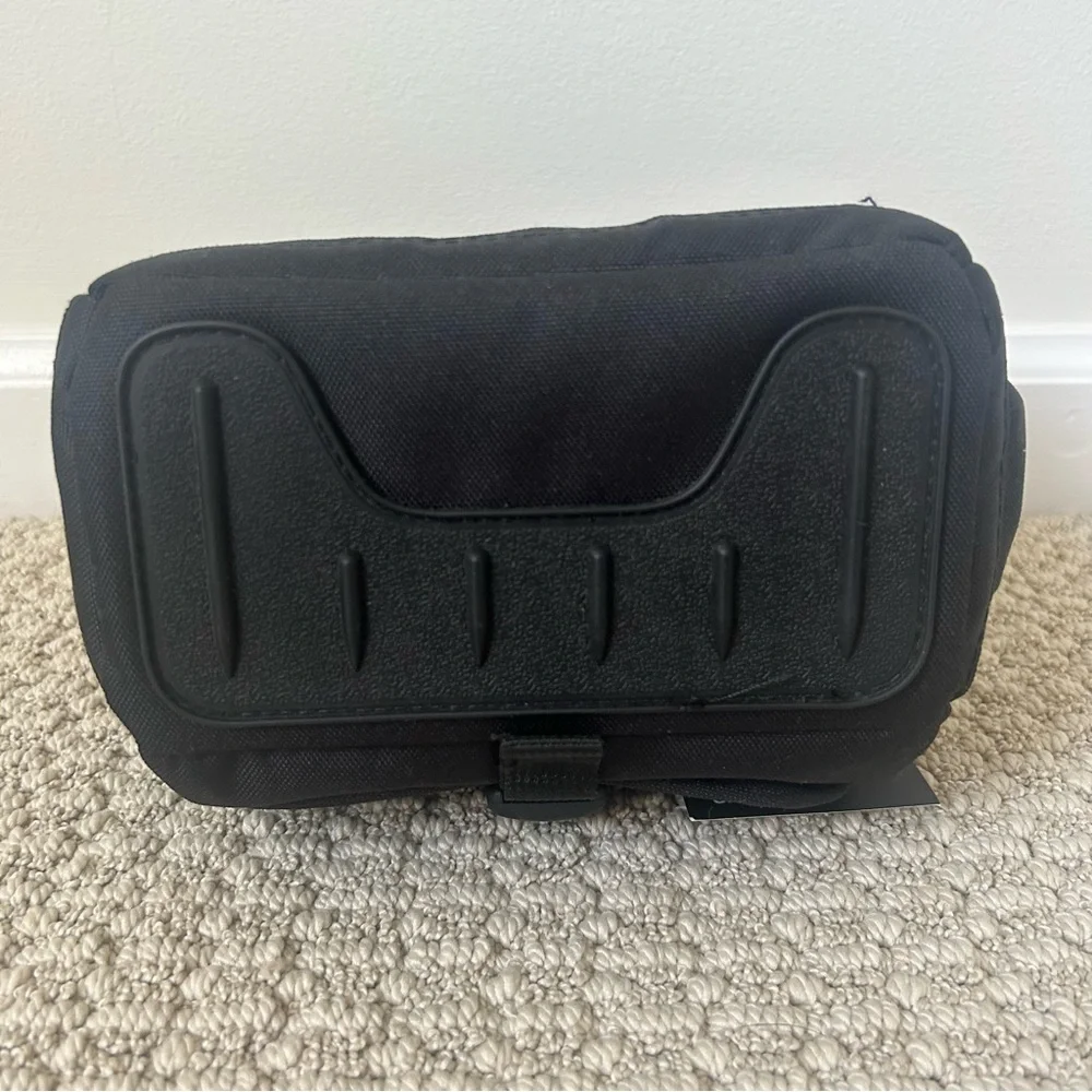 Lowepro Camera Case NWT Carrying Bag Adventura SH 110R II Black and Gray